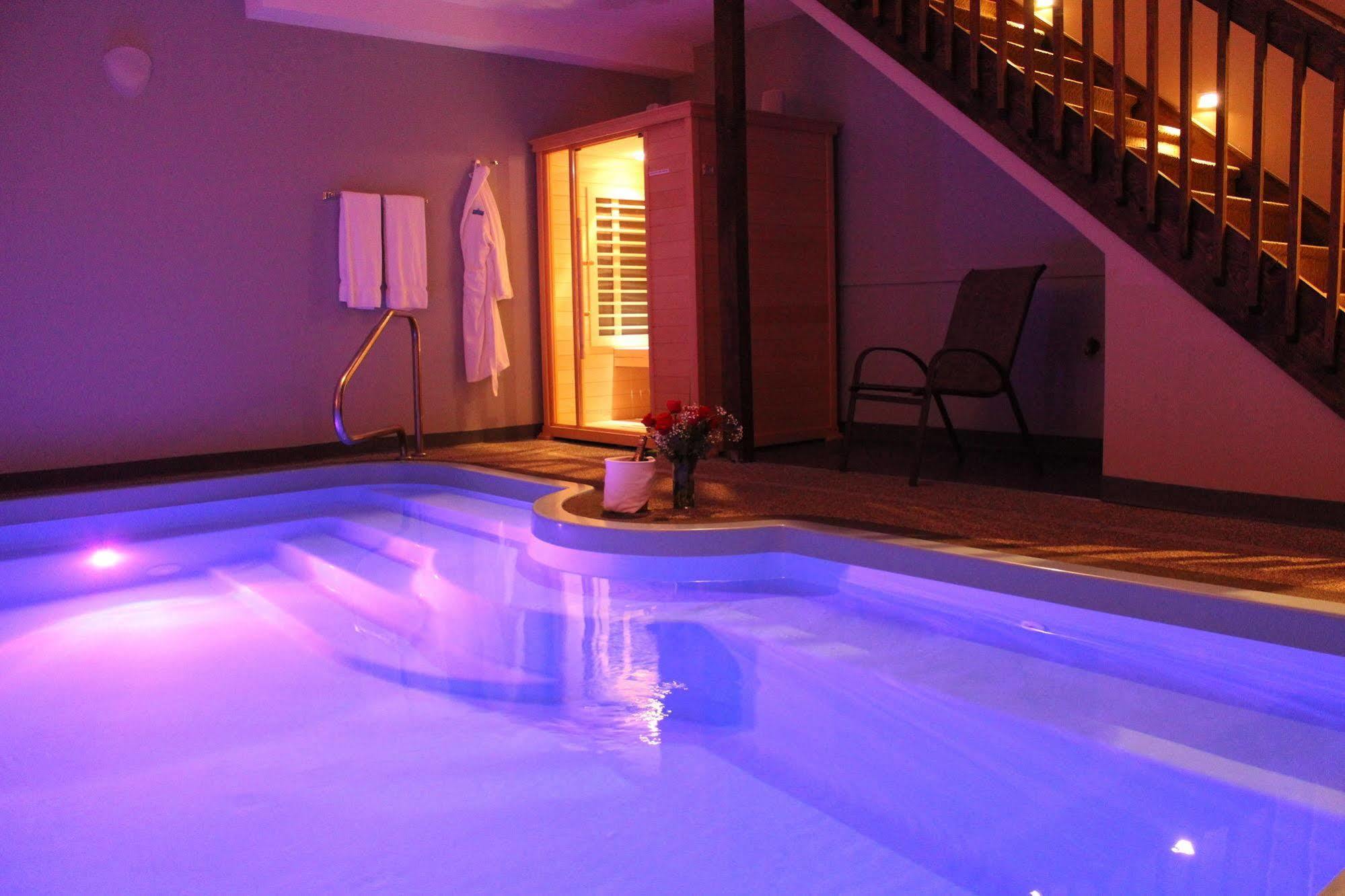 Belamere Suites Hotel Перисбърг Екстериор снимка